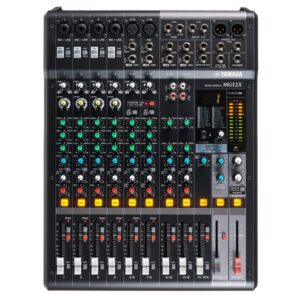 Yamaha MG12X analoog 12-kanaals mengpaneel