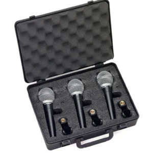 Set van 3 dynamische microfoons met koffer.